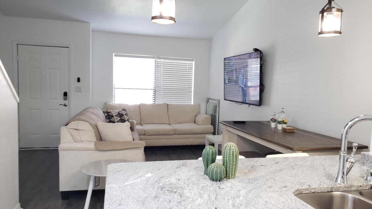 Discover Luxury Condo Steps Away From Celebration Pointe And I-75! Gainesville Eksteriør bilde